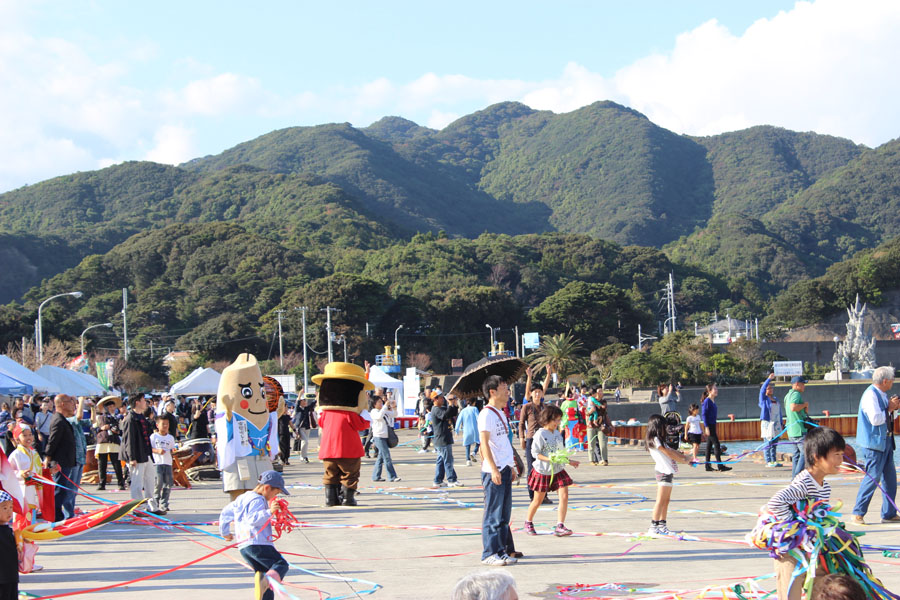 豪華客船「にっぽん丸」が寄港しました - 土佐清水市