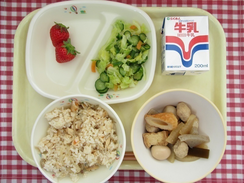 ②ちーぽん 　給食セット×4点　2026.2.22〜3/8 令和5年2月の学校給食 - 土佐清水市
