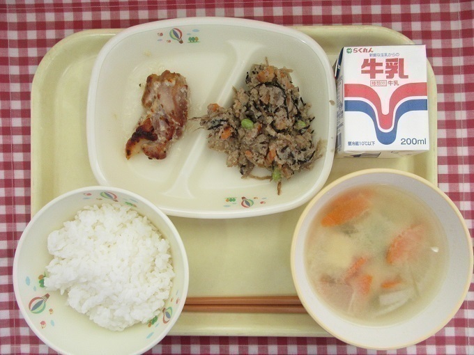 令和6年11月28日の給食.jpg