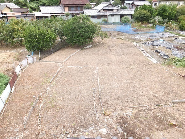 畑（家屋裏）