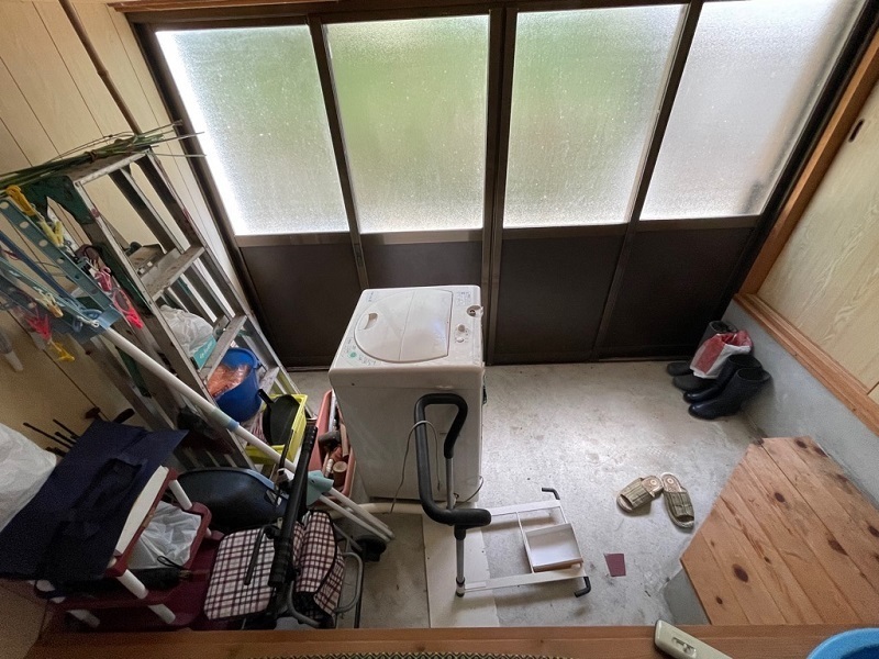 裏口玄関