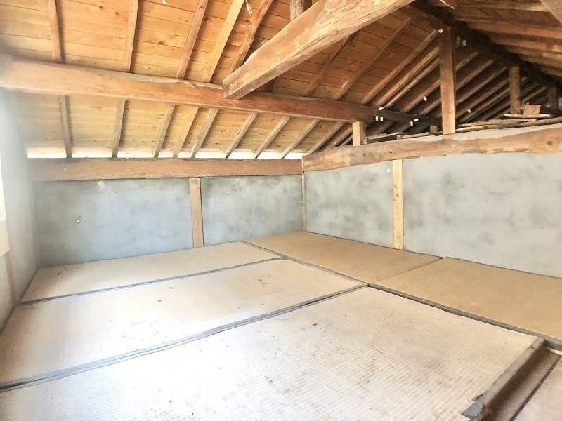 屋根裏6.5帖