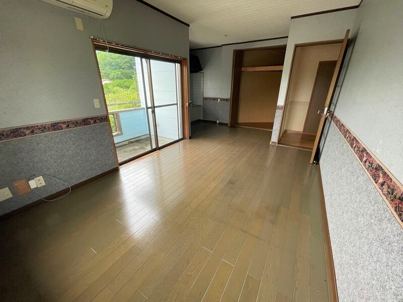 2階　LDK10帖