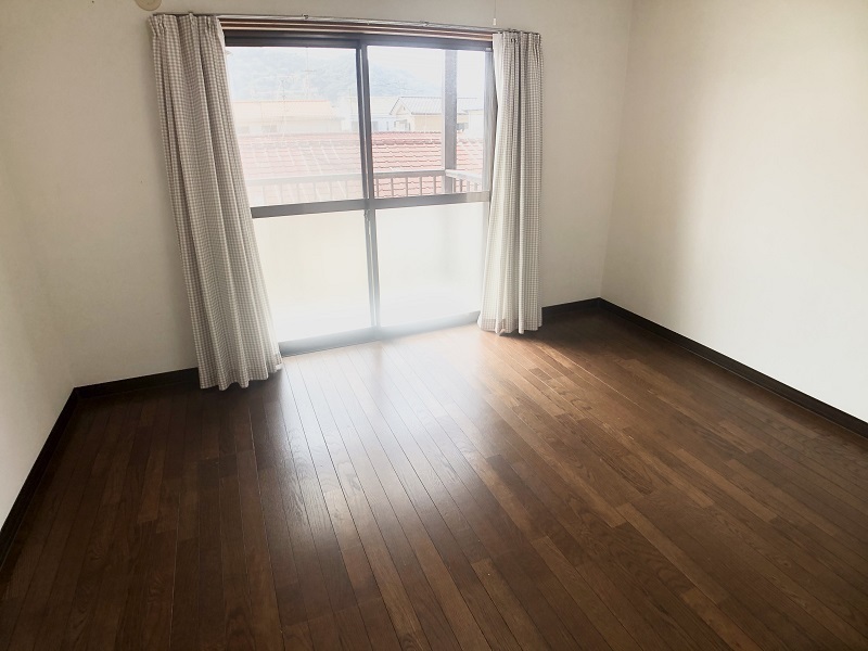 2階 洋室6帖・東側施設（西側施設は左右反転）