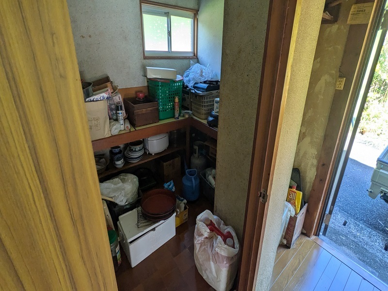 収納部屋約2帖