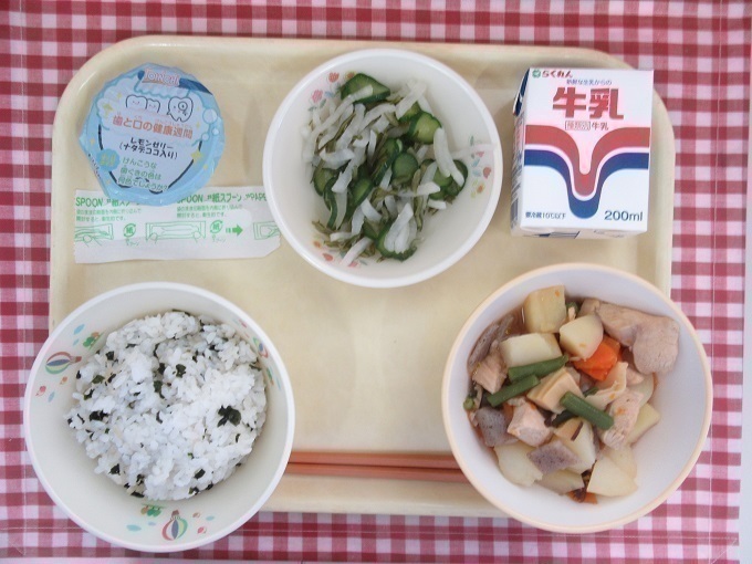 令和7年6月4日の給食.jpg