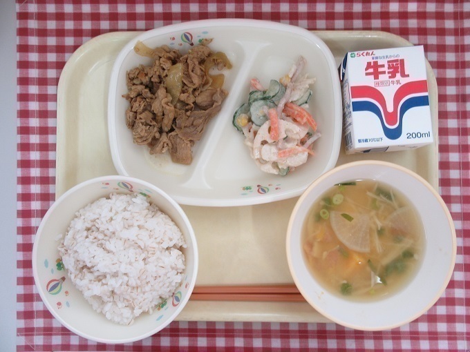 令和7年11月4日の給食.jpg