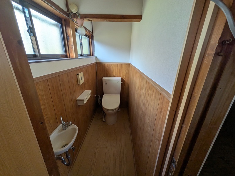 トイレ(簡易水洗)