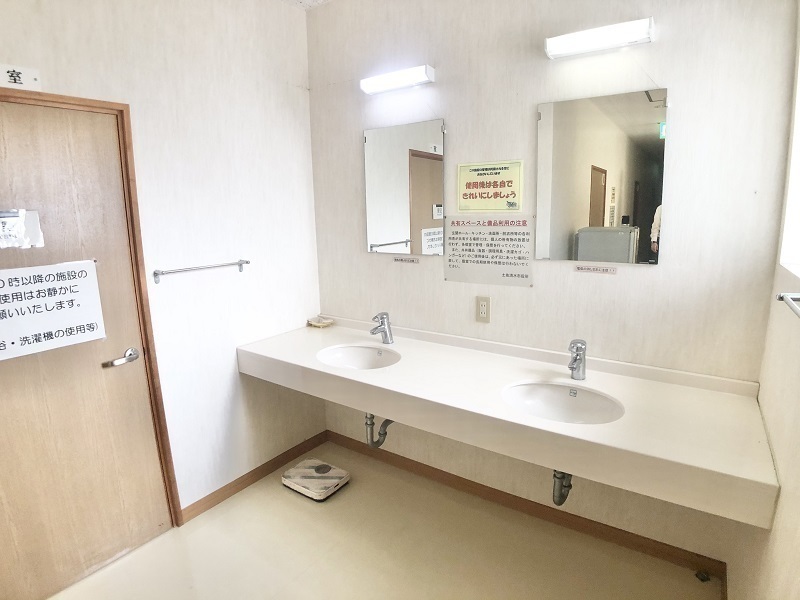 2階 洗面所（共同利用）