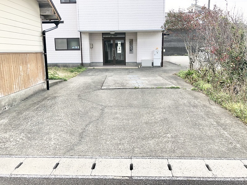 敷地内駐車場（2台駐車可）