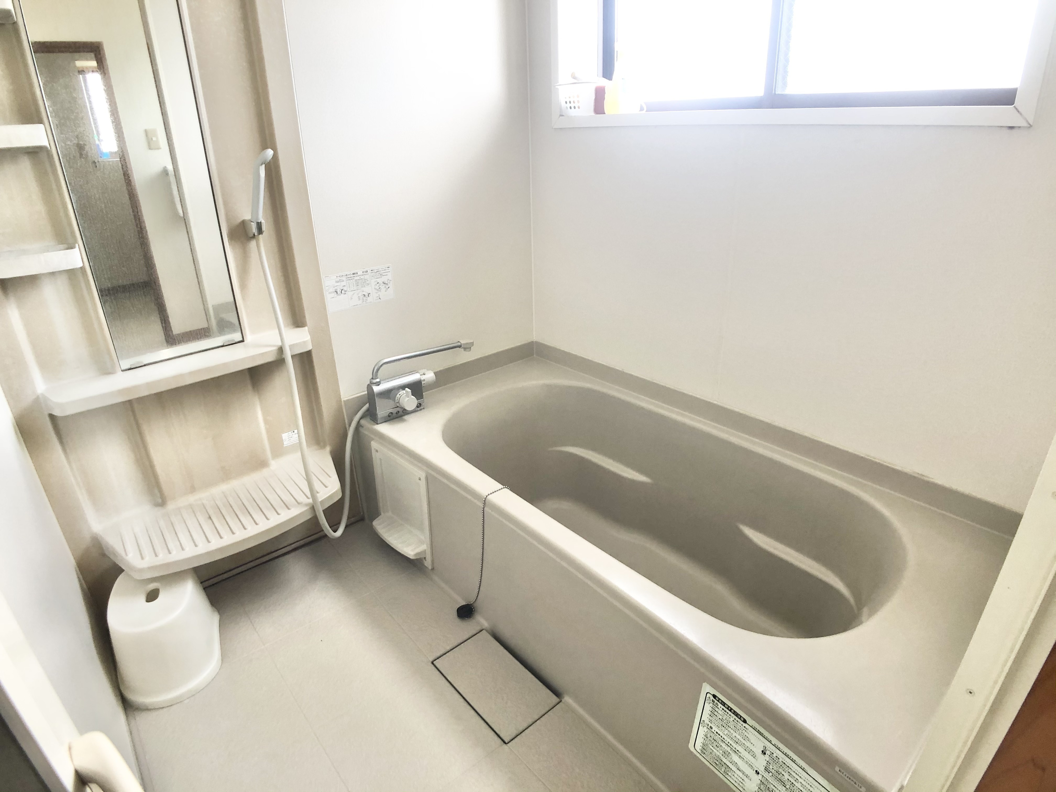 2階 浴室（共同で順に利用）