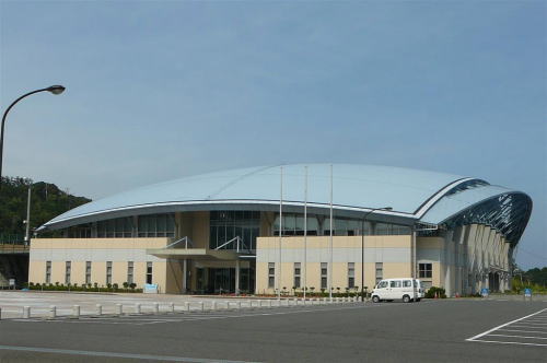 民体育館