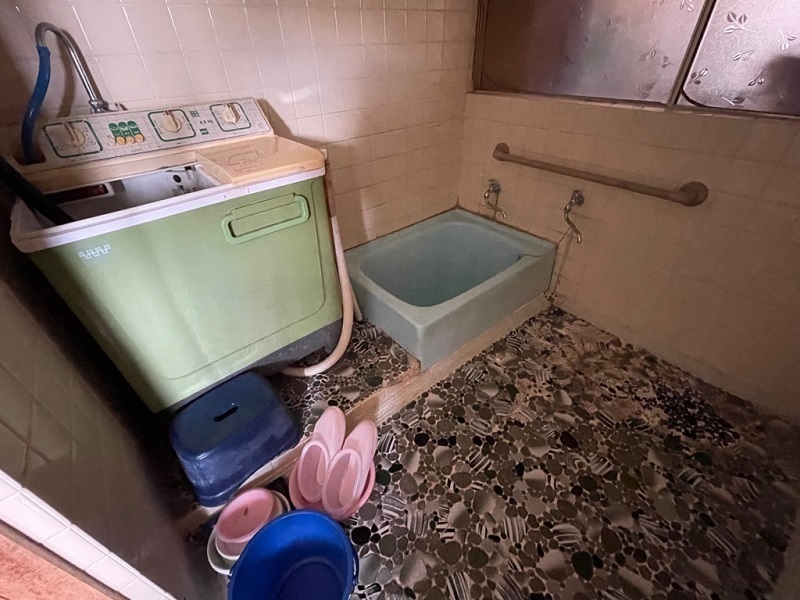 浴室(電気温水器)