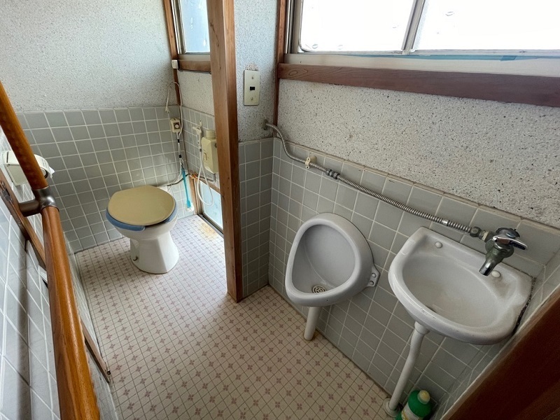 汲み取りトイレ(洋式簡易水洗)