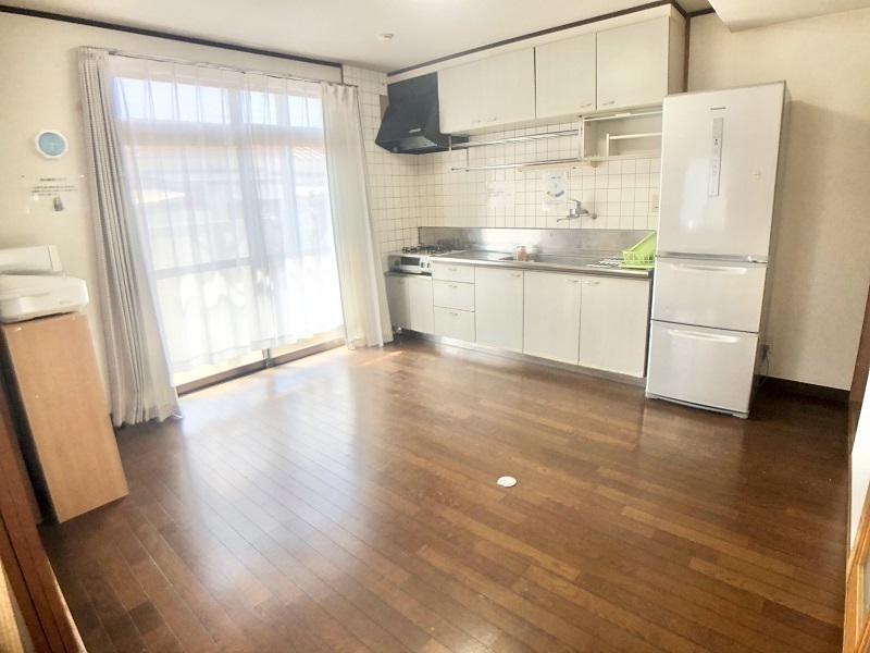 1階 ダイニングキッチン6帖・東側施設（西側施設は左右反転）