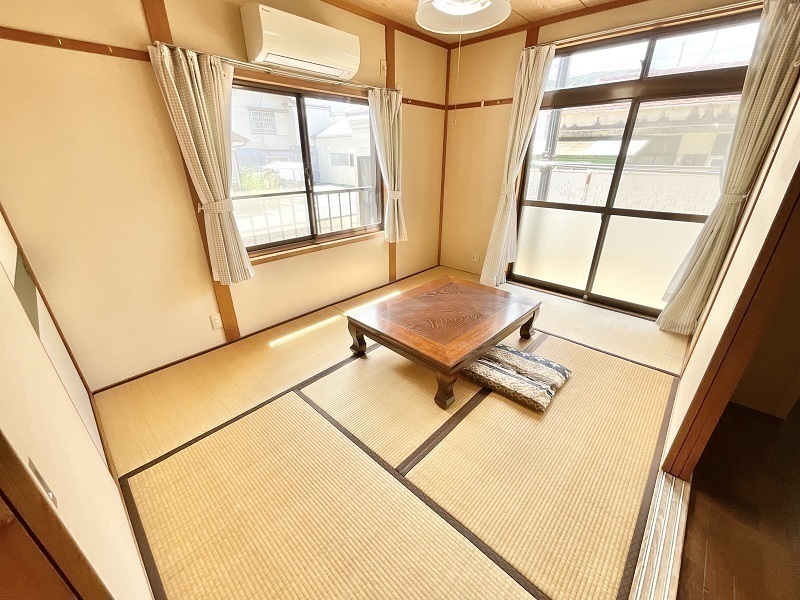 2階 和室6帖・東側施設（西側施設は左右反転）